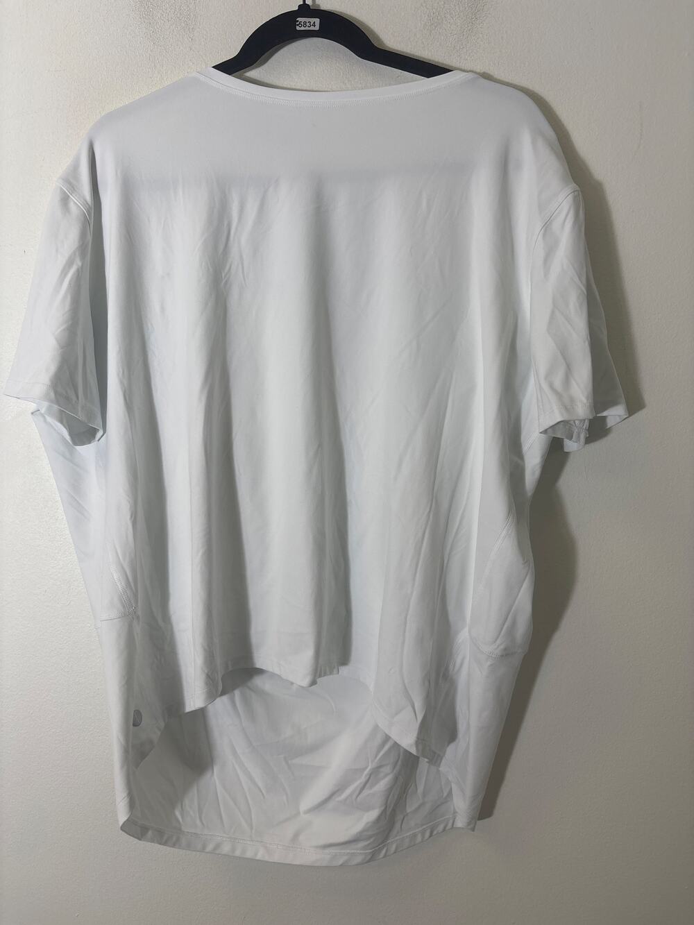 Bossi White Short Sleeve Athletic top Sz L